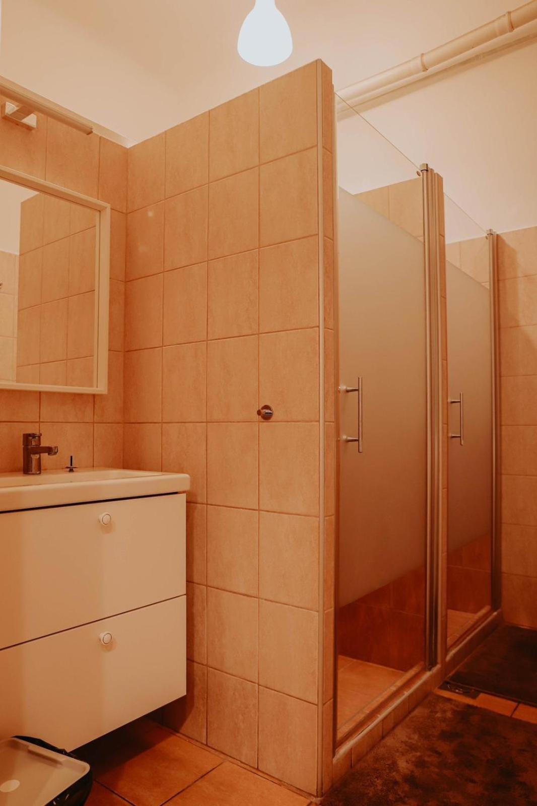 Rooms For Rent In Centre Budapest Exterior foto